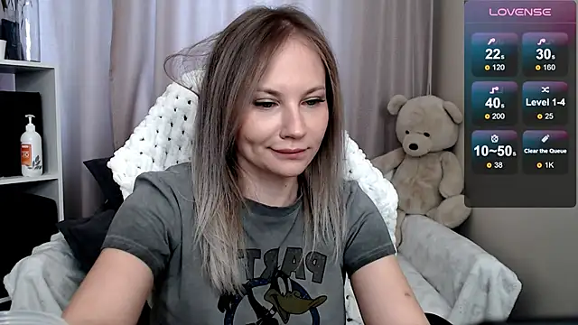 Snapshot of Sunny_bunny6 chatting on 03/09/26, 04:05 Sunny bunny6 online show from 03/09/26, 04:05