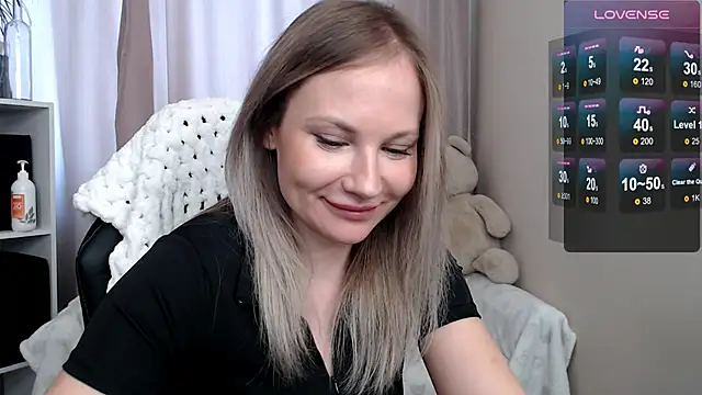 Snapshot of Sunny_bunny6 chatting on 03/16/26, 04:40 Sunny bunny6 online show from 03/16/26, 04:40