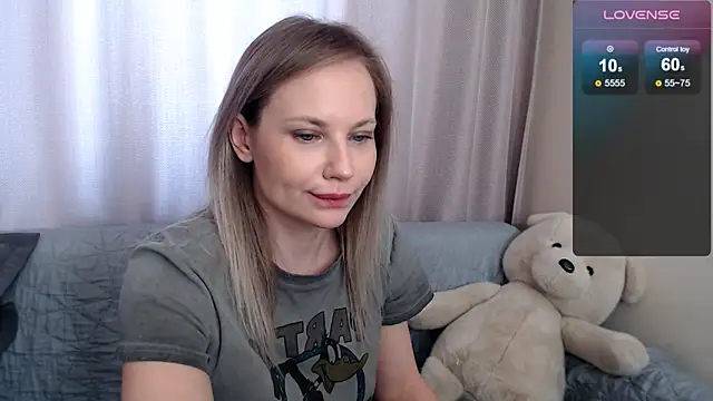 Snapshot of Sunny_bunny6 chatting on 03/27/26, 05:02 Sunny bunny6 online show from 03/27/26, 05:02