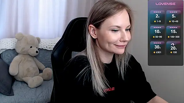Snapshot of Sunny_bunny6 chatting on 03/30/26, 05:08 Sunny bunny6 online show from 03/30/26, 05:08
