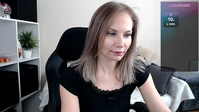 Snapshot of Sunny_bunny6 chatting on 06/27/26, 07:35 Sunny bunny6 online show from 06/27/26, 07:35
