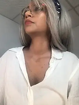 Amaliu  online show from 02/04/25, 10:45