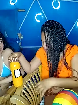 Snapshot of DANIELA_MICHEL chatting on 12/17/24, 10:44 DANIELA MICHEL online show from 12/17/24, 10:44