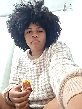 Snapshot of DANIELA_MICHEL chatting on 01/26/25, 06:38 DANIELA MICHEL online show from 01/26/25, 06:38