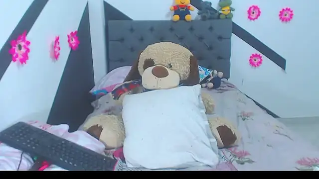 Paris Squirt  online show from 10/16/25, 09:49