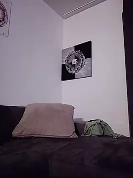 Snapshot of mikaaaaase chatting on 02/18/26, 10:17 mikaaaaase online show from 02/18/26, 10:17