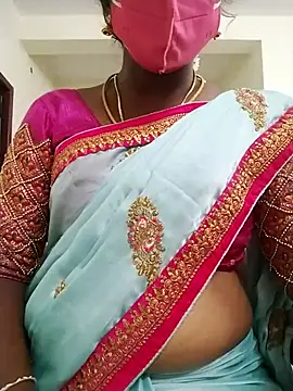 Snapshot of Preethytamilsexy chatting on 10/21/25, 04:41 Preethytamilsexy online show from 10/21/25, 04:41