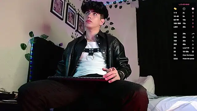 LyleBennett  online show from 03/04/25, 10:57