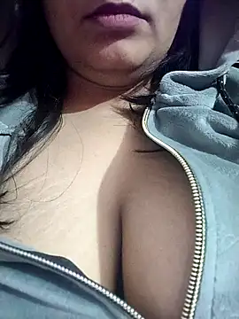 Snapshot of Anjalihotwife chatting on 12/30/24, 03:14 Anjalihotwife online show from 12/30/24, 03:14