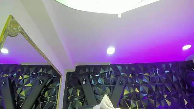 AlliceRosero online show from 03/27/26, 05:02