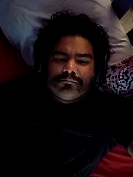 Snapshot of Brickstash chatting on 09/30/25, 04:23 Brickstash online show from 09/30/25, 04:23