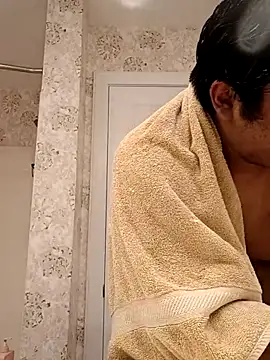 Snapshot of Brickstash chatting on 10/31/25, 12:06 Brickstash online show from 10/31/25, 12:06