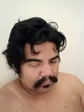 Snapshot of Brickstash chatting on 11/27/25, 04:20 Brickstash online show from 11/27/25, 04:20