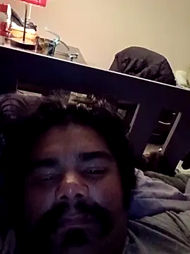 Snapshot of Brickstash chatting on 12/22/25, 06:43 Brickstash online show from 12/22/25, 06:43