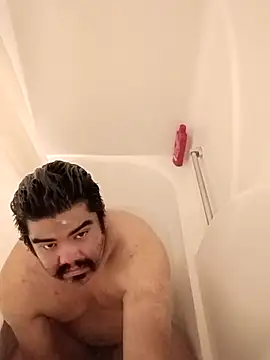 Snapshot of Brickstash chatting on 02/13/26, 01:45 Brickstash online show from 02/13/26, 01:45