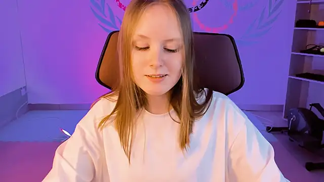 VivienLeeigh online show from 12/25/24, 04:22