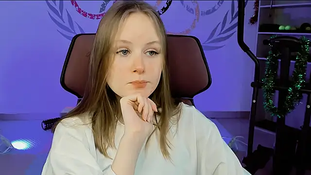 VivienLeeigh online show from 12/31/24, 08:15