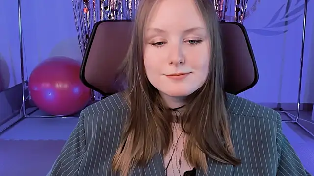 VivienLeeigh online show from 02/16/25, 12:10