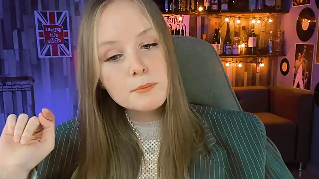 VivienLeeigh online show from 02/20/25, 07:30