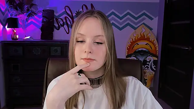 VivienLeeigh online show from 03/02/25, 06:19