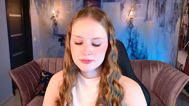 VivienLeeigh online show from 11/11/25, 09:09