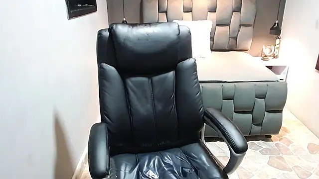 crimson tati  online show from 12/27/24, 08:13