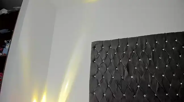 Snapshot of AriaMontgomery chatting on 01/22/25, 04:34 AriaMontgomery online show from 01/22/25, 04:34