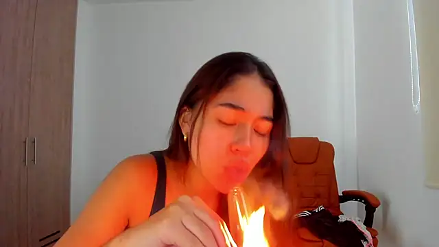 Snapshot of AriaMontgomery chatting on 02/26/25, 12:38 AriaMontgomery online show from 02/26/25, 12:38