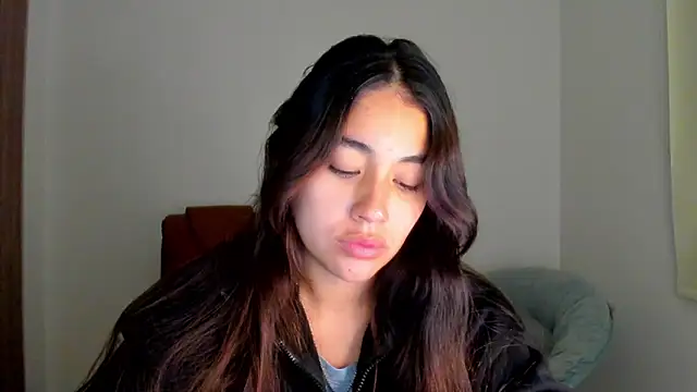 Snapshot of AriaMontgomery chatting on 03/19/25, 07:40 AriaMontgomery online show from 03/19/25, 07:40