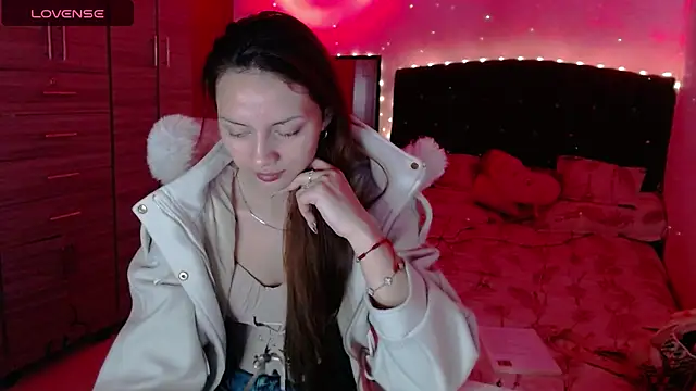 holy juli online show from 09/27/25, 03:44