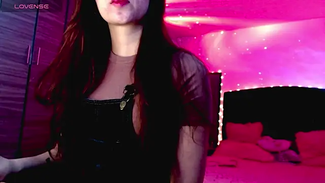 holy juli online show from 11/14/25, 05:17