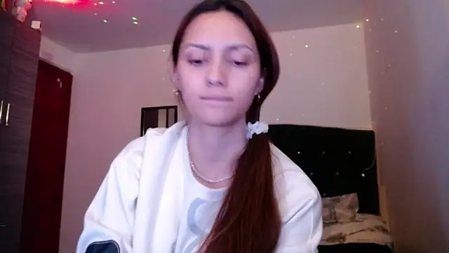holy juli online show from 06/20/26, 03:31