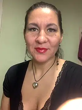 Snapshot of Tina_Moretti chatting on 02/12/25, 08:50 Tina Moretti online show from 02/12/25, 08:50