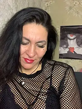 Snapshot of Tina_Moretti chatting on 03/02/25, 12:20 Tina Moretti online show from 03/02/25, 12:20
