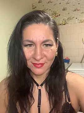 Snapshot of Tina_Moretti chatting on 03/12/25, 08:41 Tina Moretti online show from 03/12/25, 08:41