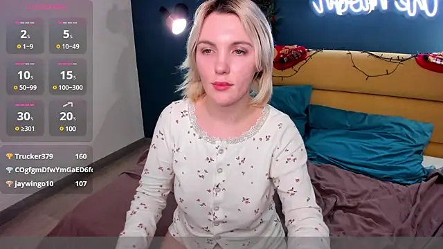 Fluffy Monica online show from 01/08/25, 01:09