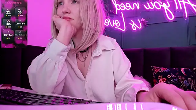 Fluffy Monica online show from 03/03/25, 04:25