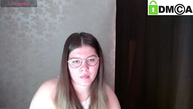 Snapshot of holy_michela chatting on 03/21/25, 06:05 holy michela online show from 03/21/25, 06:05