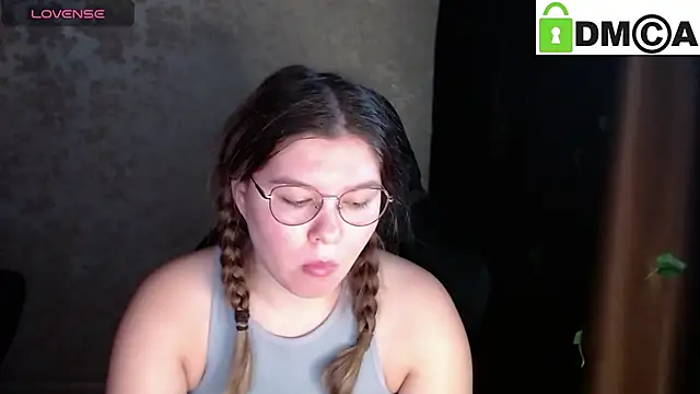 Snapshot of holy_michela chatting on 09/25/25, 02:59 holy michela online show from 09/25/25, 02:59