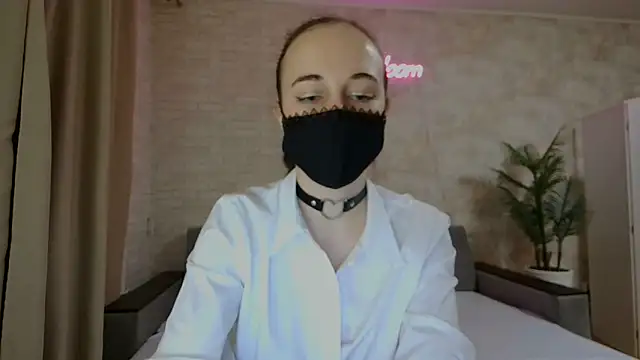 Anika bloom online show from 02/05/25, 12:42