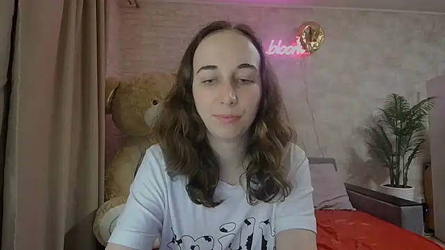 Anika bloom online show from 03/07/25, 02:57