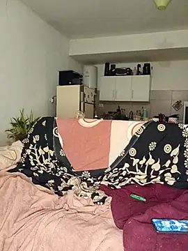 Snapshot of LaCristinatrans chatting on 11/22/25, 10:53 LaCristinatrans online show from 11/22/25, 10:53