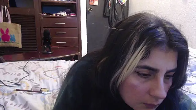 Snapshot of samanta_rosas1 chatting on 12/02/24, 10:12 samanta rosas1 online show from 12/02/24, 10:12