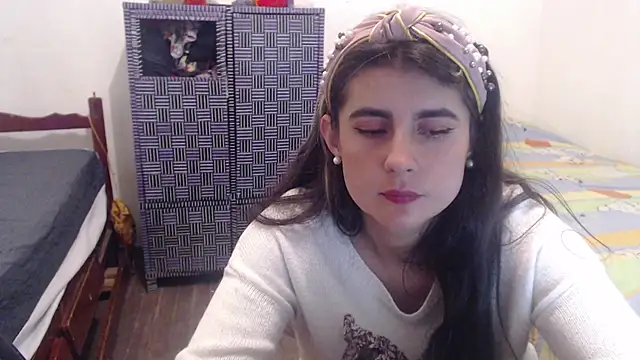 Snapshot of samanta_rosas1 chatting on 01/23/25, 01:24 samanta rosas1 online show from 01/23/25, 01:24