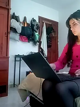 Snapshot of samanta_rosas1 chatting on 01/26/25, 12:37 samanta rosas1 online show from 01/26/25, 12:37