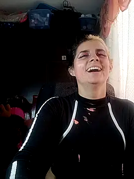 Snapshot of samanta_rosas1 chatting on 10/22/25, 12:05 samanta rosas1 online show from 10/22/25, 12:05