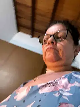 Sharongirl07 online show from 06/06/26, 01:21
