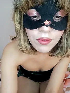 Snapshot of Orlasx chatting on 03/07/26, 10:40 Orlasx online show from 03/07/26, 10:40