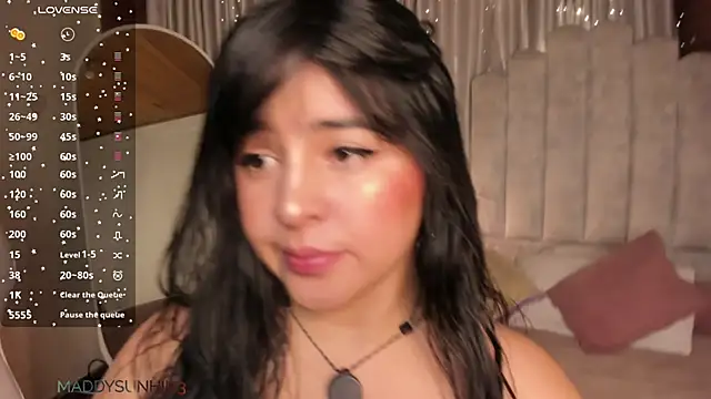 Snapshot of sunshine_maddy chatting on 04/30/26, 11:42 sunshine maddy online show from 04/30/26, 11:42