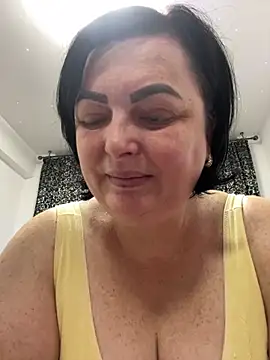 Amandamuller1982 online show from 02/13/25, 04:43